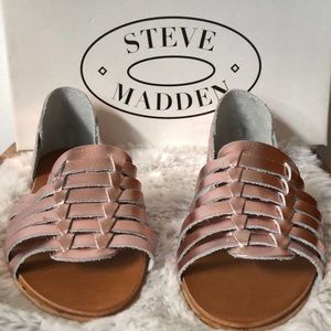 Steve Madden Felisite Flat